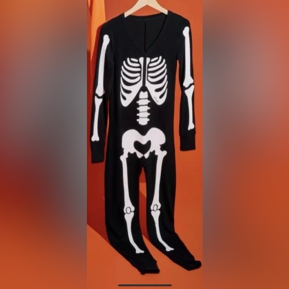 Victoria’s Secret Pink Halloween One Piece Pajamas Pjs skeleton Black Large 2X - Picture 2 of 7